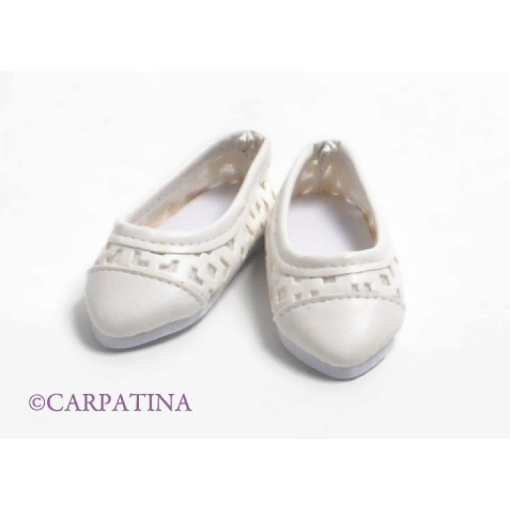 White Carpatina shoes