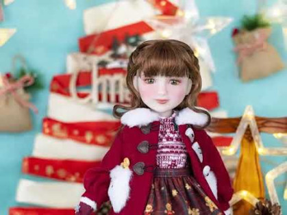 Ruby Red Fashion Friends Limited Edition Christmas Doll Robin alternate image