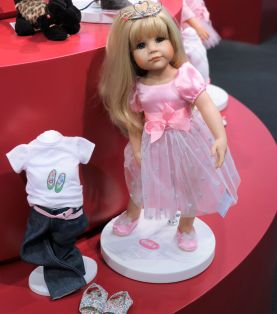 Gotz Hannah as a Princess Doll 50cm, XL alternate image